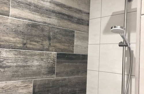 Porcieu-Amblagnieu Hotel | Hôtel Restaurant La Source