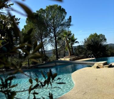 Montclus Hotel | Hôtel restaurant Clos des Sullys