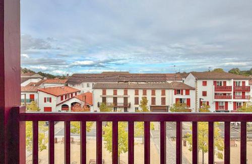 Saint-Palais Hotel | Hôtel-Restaurant de La Paix