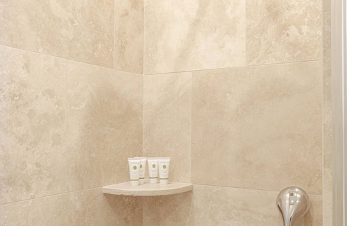 Vezelay Hotel | Hôtel Restaurant de la Poste et du Lion d'Or