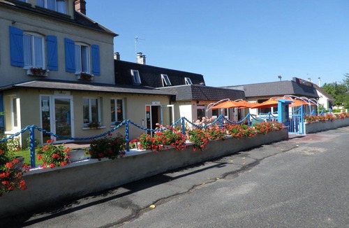 Notre Dame de la Garenne Hotel | Hôtel Restaurant des 4 Ecluses