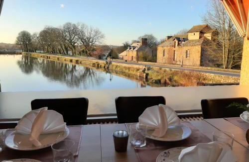 Combourg Hotel | Hôtel Restaurant du Lac