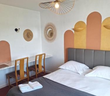 Combourg Hotel | Hôtel Restaurant du Lac