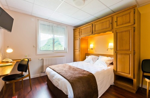 Les Ancizes-Comps Hotel | Hôtel Restaurant Belle Vue