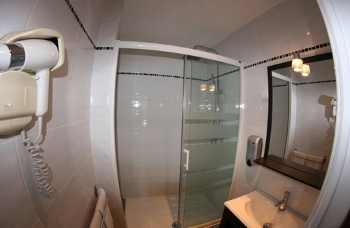 Lapalisse Hotel | Hôtel Restaurant Galland