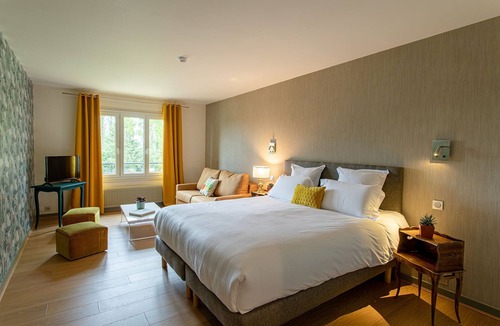 Replonges Hotel | Hôtel Restaurant Gastronomique La Huchette