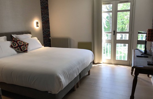 Replonges Hotel | Hôtel Restaurant Gastronomique La Huchette