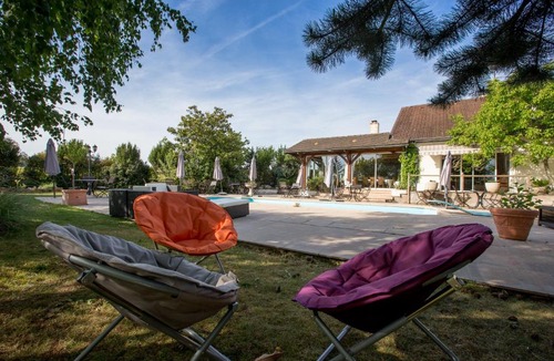 Ladoix-Serrigny Hotel | Hôtel-Restaurant "La Gremelle"