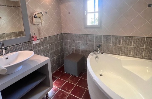 Aragon Hotel | Hôtel Restaurant La Bergerie