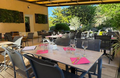 Saint-Desirat Hotel | Hôtel Restaurant La Désirade