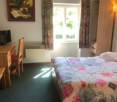 Dornecy Hotel | Hôtel Restaurant La Manse