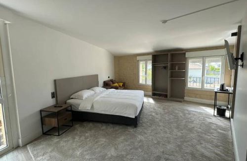 Cavignac Hotel | Hôtel Restaurant La Paillote