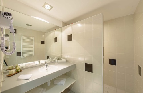 Sarcey Hotel | Hôtel & Restaurant Le Chatard