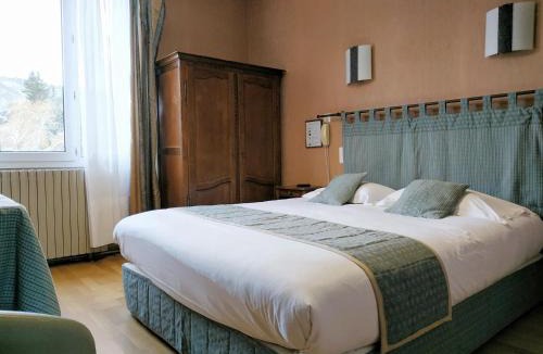 Jassat Hotel | Hôtel Restaurant Le Grillon