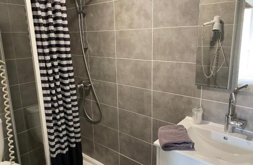 Le Grau-Du-Roi Hotel | Hôtel Restaurant Le Provençal