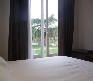 Joigny Hotel | Hôtel Restaurant Le Rive Gauche