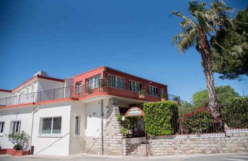 Lunel Hotel | Hôtel restaurant Mon Auberge