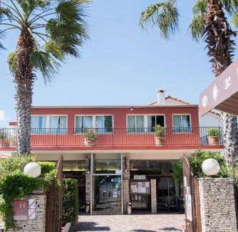 Lunel Hotel | Hôtel restaurant Mon Auberge