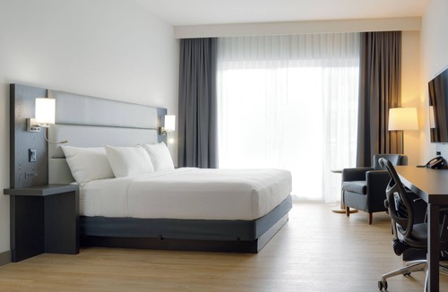 Beloeil Hotel | Hôtel Rive Gauche