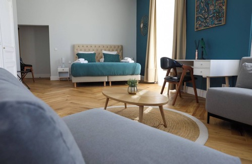 Ruy-Montceau Hotel | Hôtel Séquoias