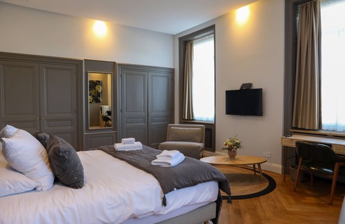 Ruy-Montceau Hotel | Hôtel Séquoias