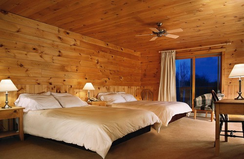 Saint-Alexis-des-Monts Hotel | Hôtel Sacacomie