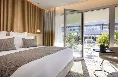 Greoux-les-Bains Hotel | Hôtel Spa Restaurant Villa Castellane