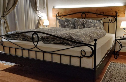 Romont Hostel | Hôtel St-Georges Romont