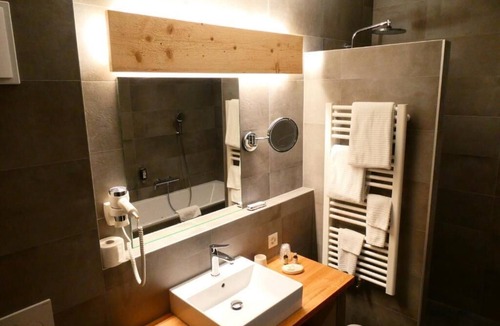 Romont Hostel | Hôtel St-Georges Romont