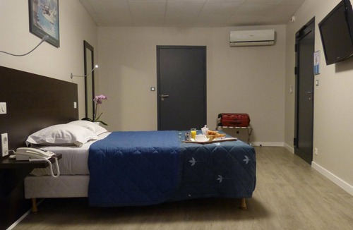Richebourg - Saint-Clement Hotel | Hôtel Terminus