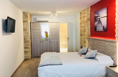 Tarascon-sur-Ariege Hotel | Hôtel Terranostra