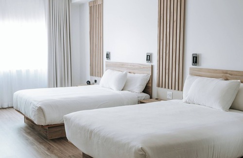 Alma Hotel | Hôtel Universel