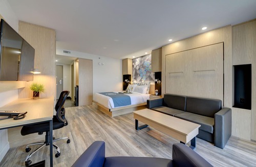 Riviere Du Loup Hotel | Hôtel Universel in Rivière-du-Loup