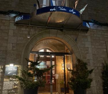 Pontorson Hotel | Hôtel Victor Hugo