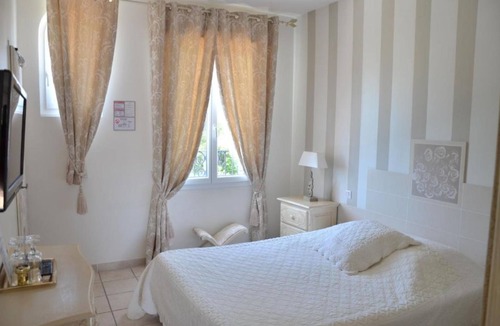 Guerrevieille Hotel | Hôtel Villa des Anges