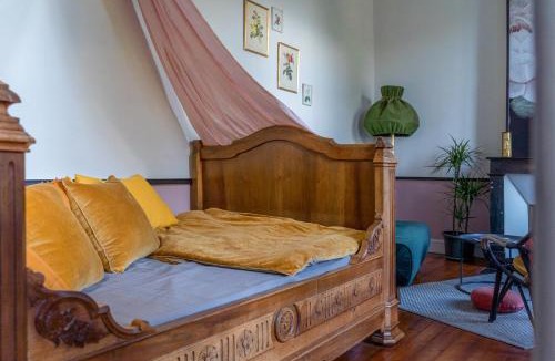 Surgeres Bed & Breakfast | H de Surgères