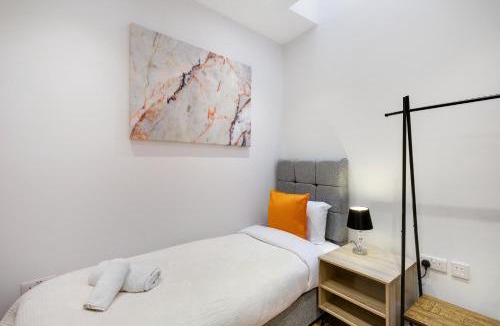 Coulsdon West House | H L Homes