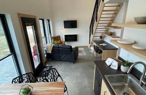 Mount Sterling House | H&M Retreats/Cabin 2/Hermann, MO