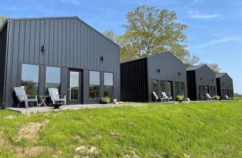 Mount Sterling House | H&M Retreats/Cabin 1/Hermann, MO