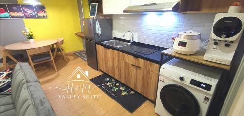 Kuantan Apartment | H&M Valley Suite - Pool View