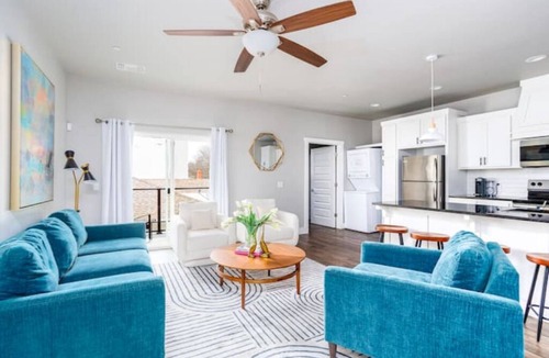 Asian District Condo | H1/H3/H5 Spacious & Urban Modern Condo - 3 units!