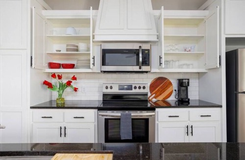 Asian District Condo | H1/H3/H5 Spacious & Urban Modern Condo - 3 units!
