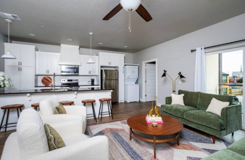 Central Oklahoma City Condo | H1-H6 Spacious & Urban Modern Condo - 52 guests!