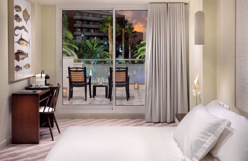 Salou City Centre Hotel | H10 Vintage Salou - Adults Only