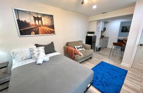 Stamford Apartment | H3 Studio Bedroom Downtown Stamford