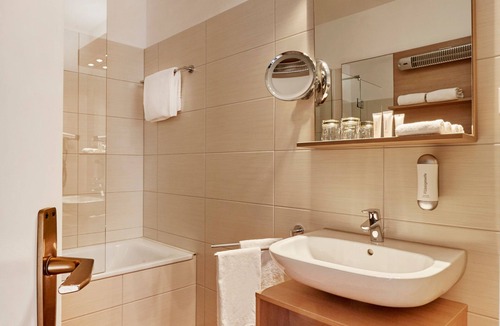 Locarno Hotel | H4 Hotel Arcadia Locarno