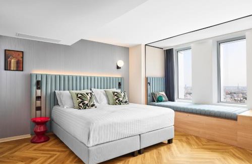 Saint-Denis Hotel | H4 Wyndham Paris Pleyel