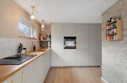 Hou House | HA403 Hals - Strandskadevej 14