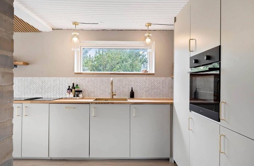 Hou House | HA403 Hals - Strandskadevej 14