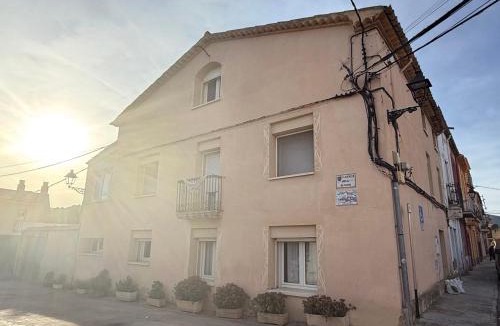 Torrelles de Foix House | Habitación doble con Balcón - Casa rural compartida - Coliving